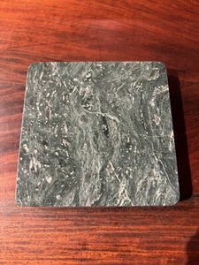 7 Inch Square Green Marble Trivet Cheese Footed Serving Board 5/8 Inch Thick - Picture 1 of 2