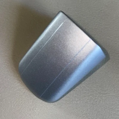 Крышка системы блокировки Mercedes-Benz левая - 170-766-05-56-9744 - для SLK230 и SLK320 - Изображение 1 из 4