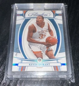 2022-23 Flawless Collegiate - Kevin Durant Diamond Platinum 1/1 ENCASED - Picture 1 of 2