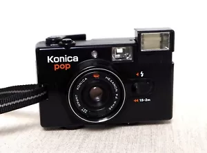 Macchina fotografica vintage KONICA POP 35mm pellicola punta e scatta FLASH NON FUNZIONANTE - Foto 1 di 4