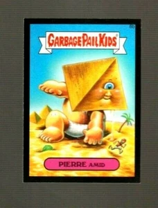 2015 Garbage Pail Kids Serie 1 schwarzer Rand "PIERRE AMID" #6b Stickerkarte - Bild 1 von 1