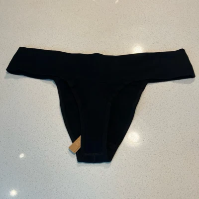 NUEVO CON ETIQUETAS SKIMS Tejido Natación Descarado Bikini Parte Inferior Color Onxy 4X Kim Kardashian Ropa de Playa Foto 1 de 4