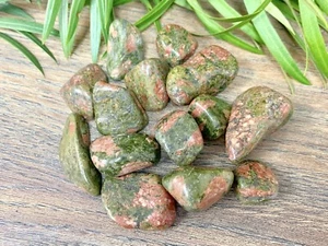 1/2 Pfund Unakit Trommelsteine Kristall Therapie Edelstein Präparat Reiki Chakra. - Bild 1 von 7