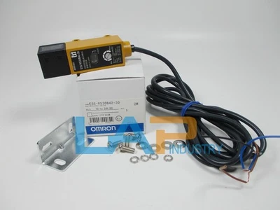 1pc New FOR E3S-RS30B42-30 Photoelectric Switch - Image 1 of 4