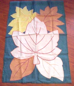Vintage Herbst/Herbst Blätter Nylon Flagge 27" x 38" - Bild 1 von 2