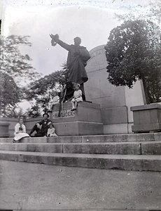 Estatua de Karel Havlicek Chicago IL antiguo negativo de vidrio placa seca de 5 x 4 pulgadas - Imagen 1 de 4