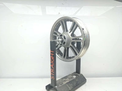 Llanta delantera 15 Harley Tri Glide Ultra Classic FLHTCUTG recta Foto 1 de 4