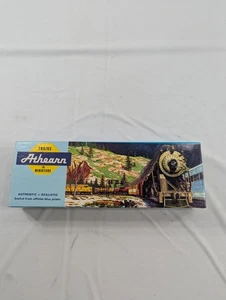 Athearn #1889 HO Scale Baltimore Ohio B&O Baggage Passenger Train Car Kadee - Picture 1 of 3