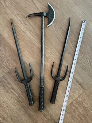 Shannara Chronicles Screen Used TV Prop Slanter Axe & Sais Lot Glen Levy - Image 1 of 4