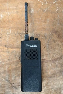 Motorola Radius GP300 VHF/UHF Funkgerät Walkie Talkie - echt ungetestet schwarz - Bild 1 von 24