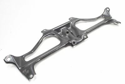 Cubierta de barra de dirección Subaru WRX y STI 2008-2014 PLACA DE DESLIZAMIENTO PUNTO DE ELEVACIÓN OEM Foto 1 de 4