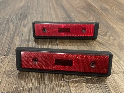 86 87 88 89 Toyota Celica—Left Right Rear Quarter Marker Signal Lamp - Image 1 of 4