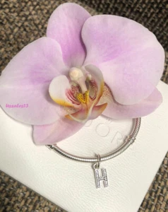 Dije Pandora Letra H, Pulsera Colgante con Cuentas, Original, Totalmente Nuevo, #791320CZ - Imagen 1 de 5