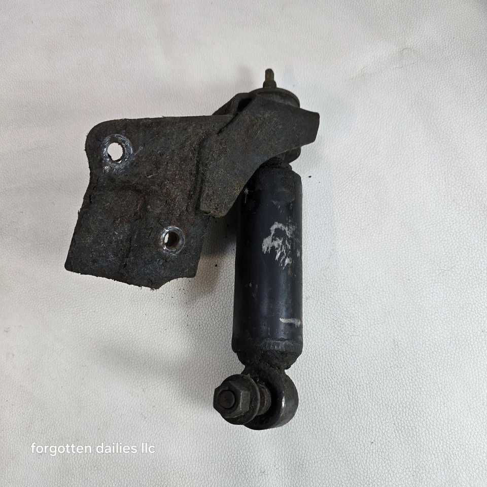 Chrysler Laser Dodge Daytona Turbo Z Engine Strut Mount 4329160 4329162 - Image 1 of 3