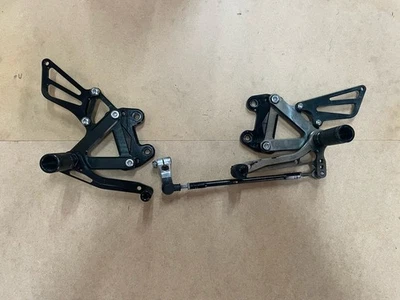 Kawasaki ZX9R ZXR900 C1 C2 BILLET Rear Sets Including Shift Linkage And Levers! - Image 1 of 4