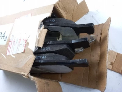 Pastiglie freno anteriori originali Chrysler Voyager Dodge Caravan K05072216AA - Immagine 1 di 2