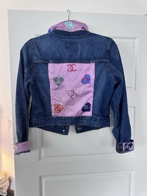 Chaqueta vaquera infantil vieja azul marino con logotipo de diseñador bufanda retazos Foto 1 de 4