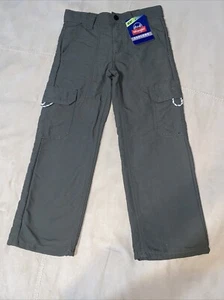 NWT Wrangler Explore Outdoor Series Boys Size 6 Regular GreenCargo Shorts - Picture 1 of 10