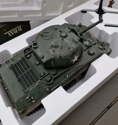 Forces Of Valor 1:16  M4A3 Sherman limitierte  Edition Nummer 2127 von 2500 ... - Bild 1 von 4