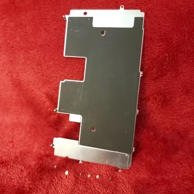 OEM Apple iPhone 8 / SE2 Pantalla de Metal Protector Placa de Calor Trasero Tornillos de Repuesto Foto 1 de 2