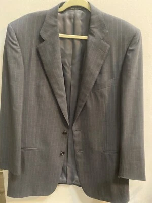 MINT! Ermenegildo Zegna Gray Pinstripe Wool Suit, Pics for Measurements  - Image 1 of 4