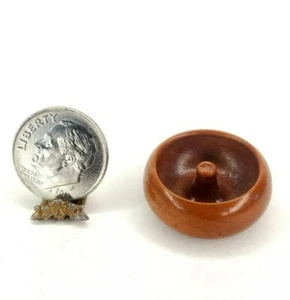 Tazón de tabaco de madera vintage firmado a mano 1:12 para casa de muñecas miniatura K artesano - Imagen 1 de 5