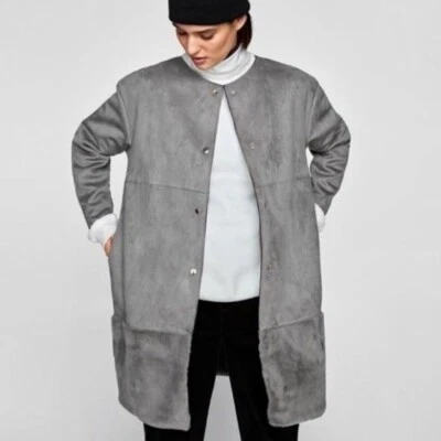 Chaqueta Zara Imitación Gamuza con Piel Sintética en Contraste Longline Snap Up Gris Talla S Foto 1 de 4