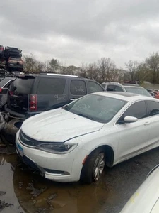 Windshield Wiper Motor Fits 15 200 1576428 - Picture 1 of 12