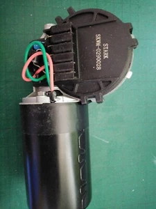 STARK Wiper Motor Front 23041 A1638202542 A1638204442 1638202542 1638204442 - Picture 1 of 3