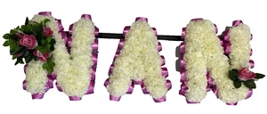 Corona di fiori funebri artificiali NAN omaggio o qualsiasi 3 lettere nome - Foto 1 di 4