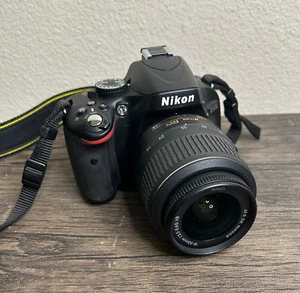 NIKON D5100 16.2MP Digital SLR Camera AF-S DX Nikkor VR 18-55mm SD Cards 3627 - Picture 1 of 18