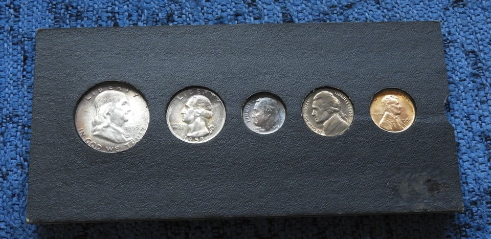 1955 P SILVER UNCIRCULATED MINT SET - TONED! - Image 1 of 2