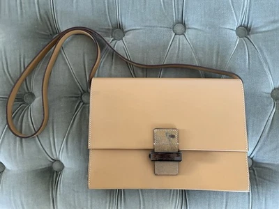 Bolso Bandolera Francesco Biasia Cuero Beige Estructurado Vintage Años 90’s IMPERFECTO Foto 1 de 4