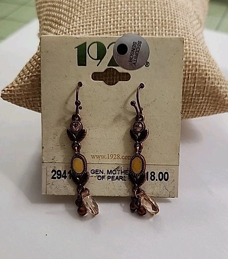 Pendientes de madreperla amarillos vintage de 1928 con detalles de diamantes de imitación nuevos en caja Foto 1 de 4