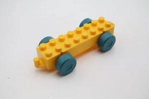 Vintage LEGO Duplo Yellow Vehicle Base 2x8 Chassis Blue Wheels Trailer Hook - Picture 1 of 5