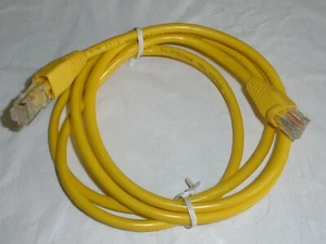 Cat 5 Ethernet RJ45 - Cable de conexión - 5 pies - Amarillo - Producto Allen Tell - Imagen 1 de 1