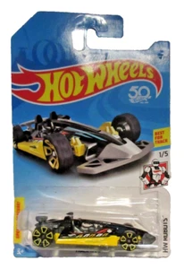 NIP-2017~HOT WHEELS-TRACK HAMMER-HW ROBOTS-MATTEL ON CARD~SPECIAL FEATURES-1/5 - Picture 1 of 4