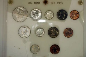 Bugs Bunny 1955 P/D/S US Mint Set in Capitol Plastic Holder w/Issues (NUM3207) - Picture 1 of 12