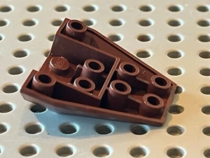 LEGO Reddish Brown RedBrown Wedge 4x4 Triple Inverted 4855 Set 10237 79000 4762 - Bild 1 von 1