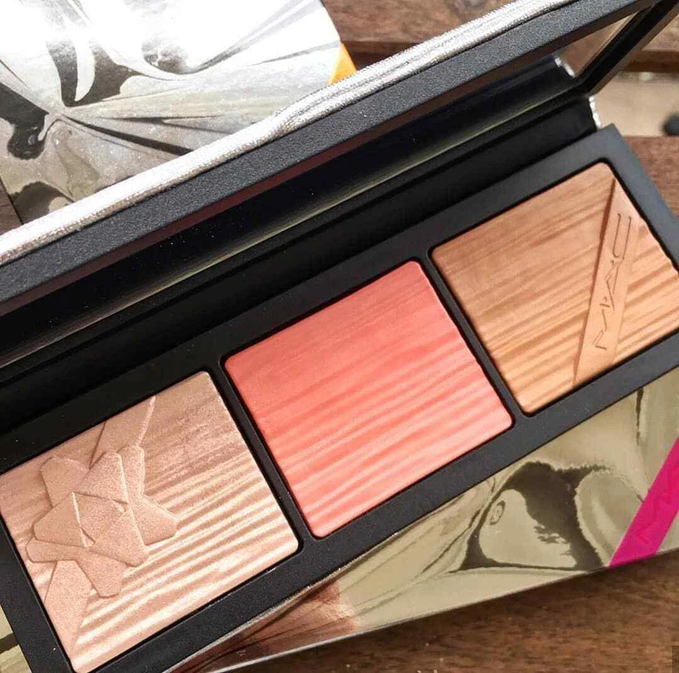 MAC Holiday 2018 Shiny Pretty Things Face Compact Palette - Fair - New in Box - Image 1 of 4