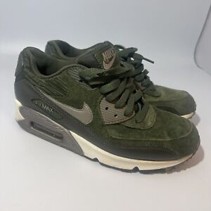 Nike Womens Air Max 90 Sneakers Carbon Green Suede Leather US 8 Rare 768887-301