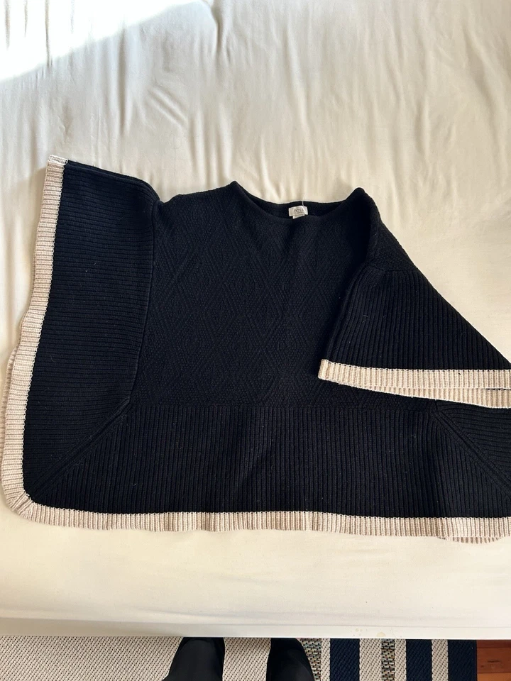 Hoss Intropia Poncho Size S - Image 1 of 4