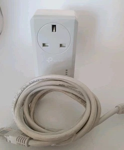 TP-Link TL-PA4010P AV600 Passthrough Powerline Adapter Extender Single Add On - Photo 1/4