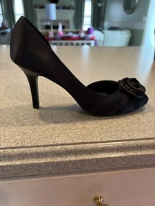 Fioni Womans Satin Slip On Stiletto Pump/Sz 7/Great Condition/Worn 1 Time - Picture 1 of 8