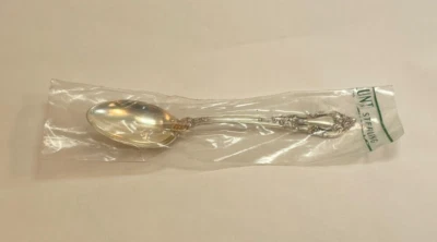 Lunt Eloquence Sterling Silver Teaspoon - 6 1/8" - New in Package - Image 1 of 3