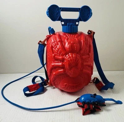 Vtg Marvel Spiderman WATER BLASTER BACKPACK Pump & Blast Squirt Gun Toy ToyBiz - Image 1 of 4