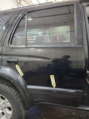 Passenger Rear Side Door SR5 Privacy Tint Glass Fits 96-02 4 RUNNER 639899 Foto 1 de 4