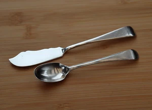 Antigua cuchara de plata 1906 y cuchillo de mantequilla de plata de ley 1926 47,2 gramos Londres - Imagen 1 de 5