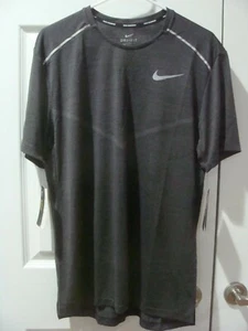 Men's Nike TechKnit Short Sleeve Running Shirt AJ7615 010 Size M~XL - Picture 1 of 3