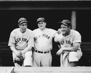 JOE DIMAGGIO, JOE MCCARTHY & LOU GEHRIG Glossy 8x10 Photo New York Yankees Print - Picture 1 of 1